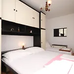 With Wifi - 9240 بيت ضيافة