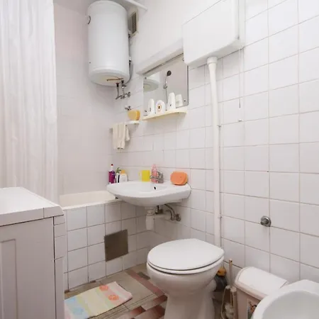 Guest house Rooms With Wifi Split - 9240 *